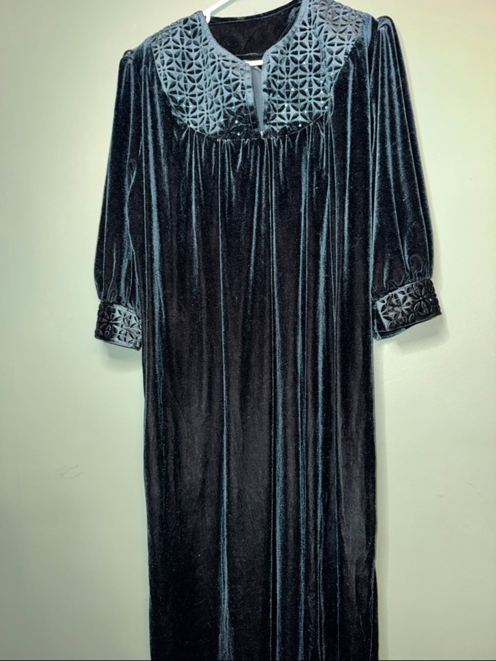 Vintage Emerald Velour Housecoat Robe with Beautiful Detailing and Embellishment